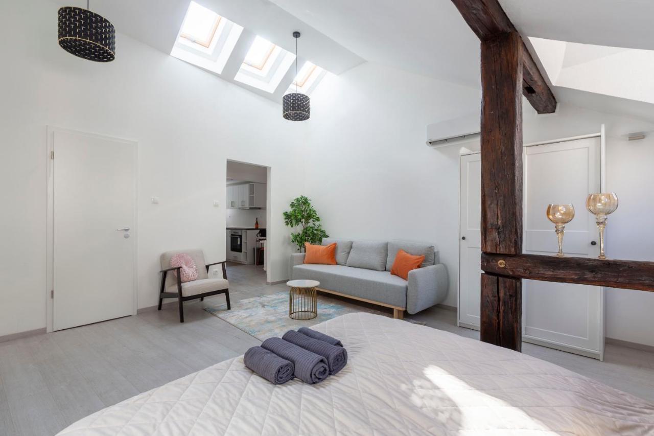 Rustic Central Studios By Lh Budapest Exterior photo